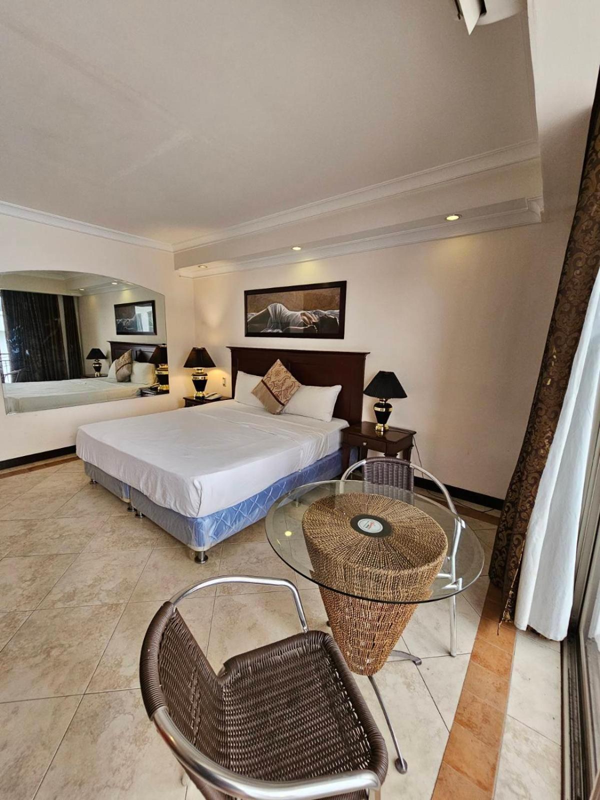 Valentino'S Hotel Angeles Zewnętrze zdjęcie
